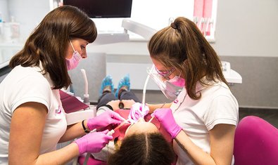 Стоматологія Denta Clinic