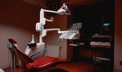 Стоматологія Dental Center