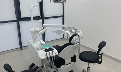 Стоматологія Dr. Malanyak Dental Clinic