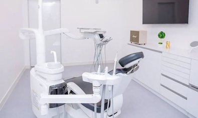 Стоматологія Lazarovych dental studio