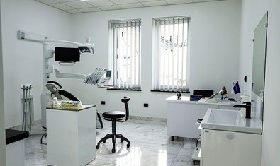 Стоматологія R.Clinic