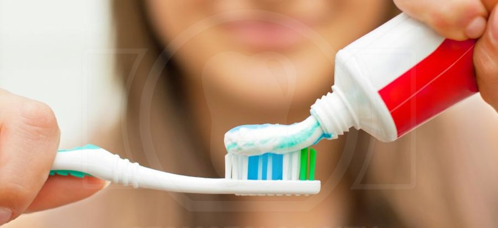 Стоматолог рассказал о критериях выбора безопасной зубной пасты