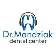 Стоматологія Dental Center - логотип