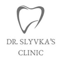 Стоматологія Dr. Slyvka’s clinic - логотип