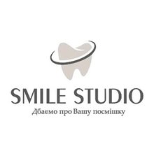 Стоматологія Smile studio - логотип