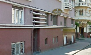 Стоматолог