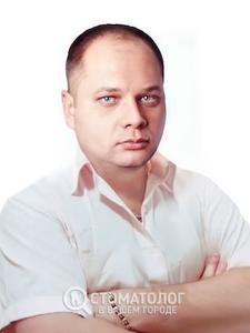 Плужников Дмитрий Николаевич
