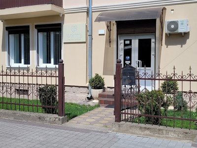 Стоматологія White Dental Clinic