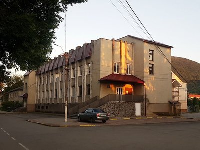 Тячівська стоматологічна поліклініка Тячівська стоматологічна поліклініка